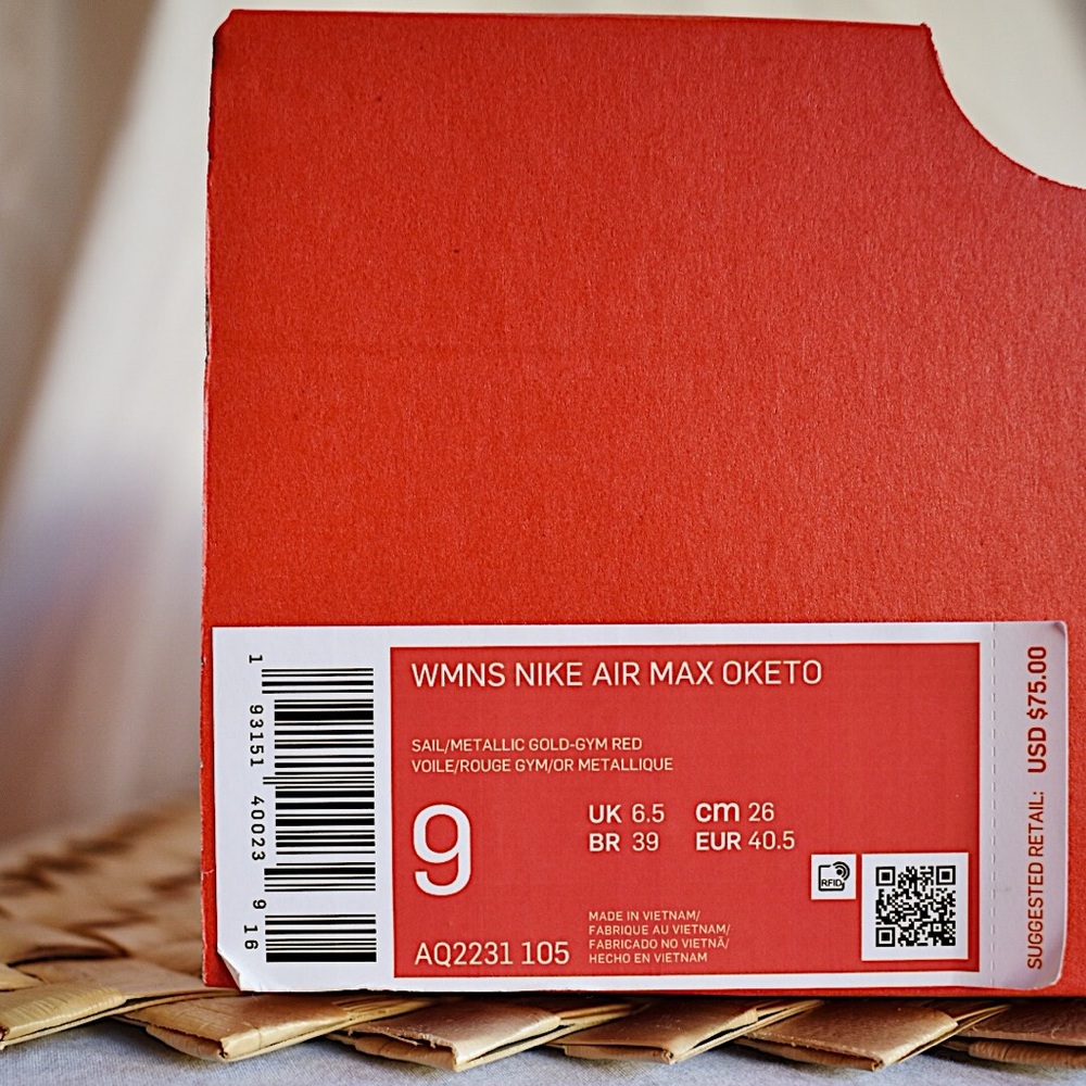 🚨SOLD🚨NEW WMNS Nike Air Max Oketo - Picture 7 of 7